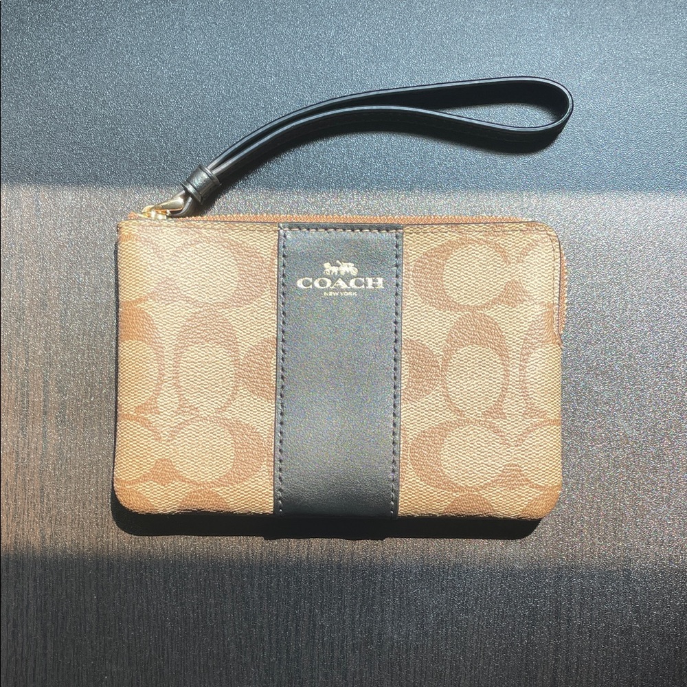Coach Corner Zip Wristlet In Signature Canvas with Stripe